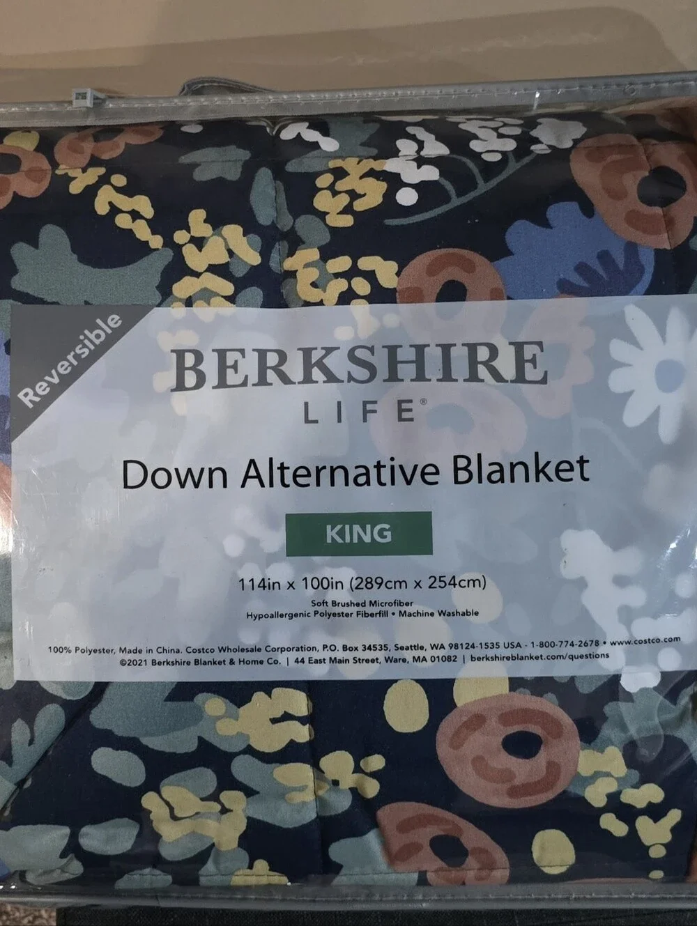 Berkshire Floral-Print Reversible Blanket in Navy, Yellow, Green
